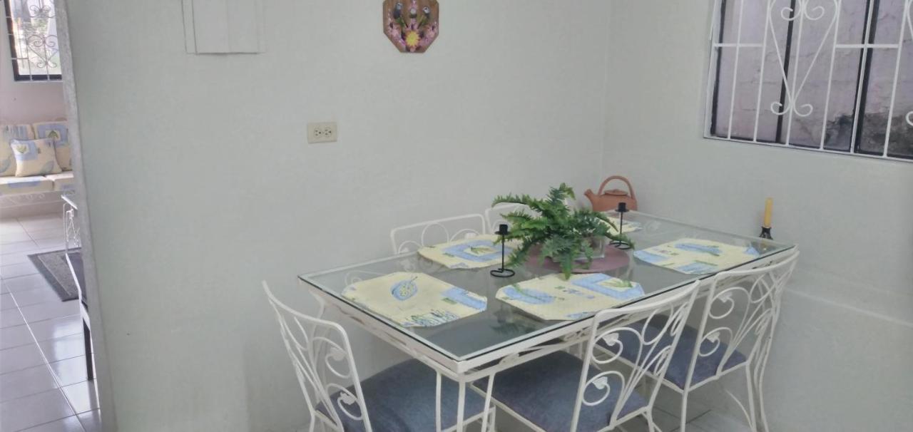 Appartement Annwin Annex à Saint James Extérieur photo